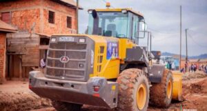 Kongo-Central : Colère sur la route Seke Benza – Kinzau-Mvuete après la baisse brutale du salaire des cantonniers