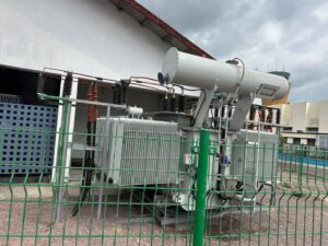 Kinshasa : la SNEL modernise l’aéroport de N’djili avec un nouveau transformateur de 15 MVA sous la direction du Professeur Teddy Lwamba Muba