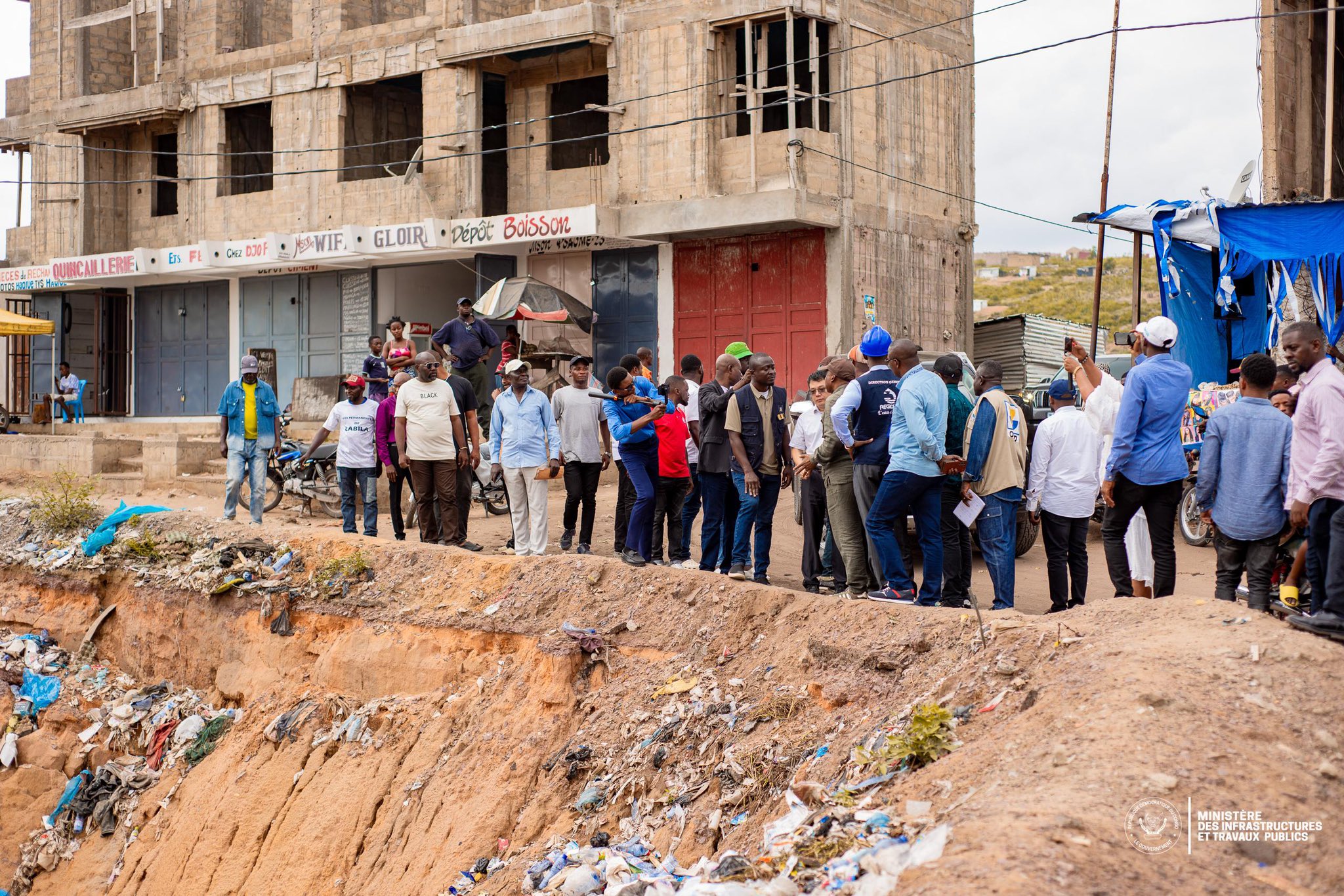 Érosions de Kimwenza : près de 800 000 personnes privées d’eau potable après l’arrêt de l’usine de Lukaya
