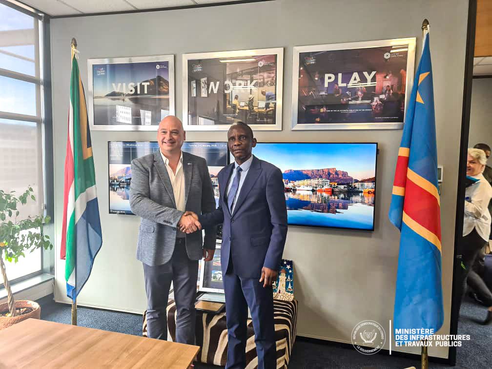 HCADPb4XUAAF4LB-1 Cape Town : John Banza Lunda s’inspire de modèle Sud-Africain pour moderniser la RDC