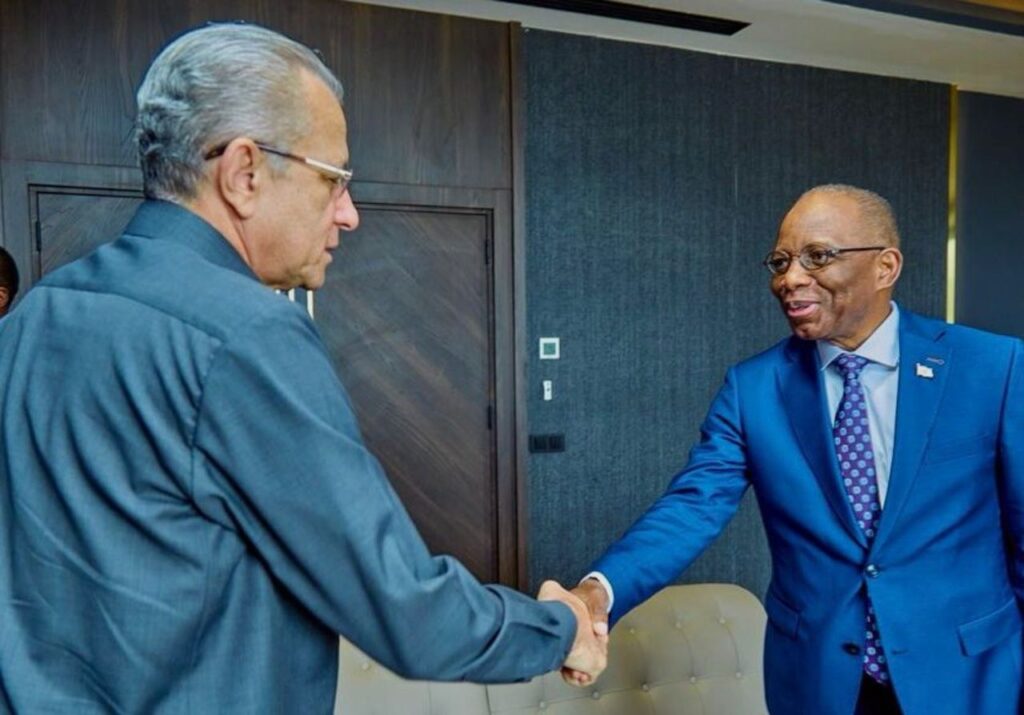 HCEMrjqWoAIJ7t7-1024x715 Électricité à Kisangani : Jean Bamanisa Saidi en première ligne pour débloquer le chantier énergétique