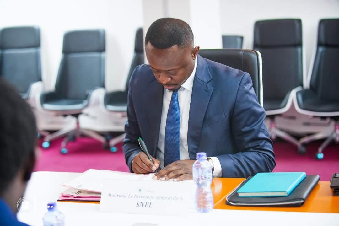 HSW0D-WWIAA9EdH Éclairage public : La SNEL et le Gouvernorat de Kinshasa veulent remettre la lumière au cœur de la capitale